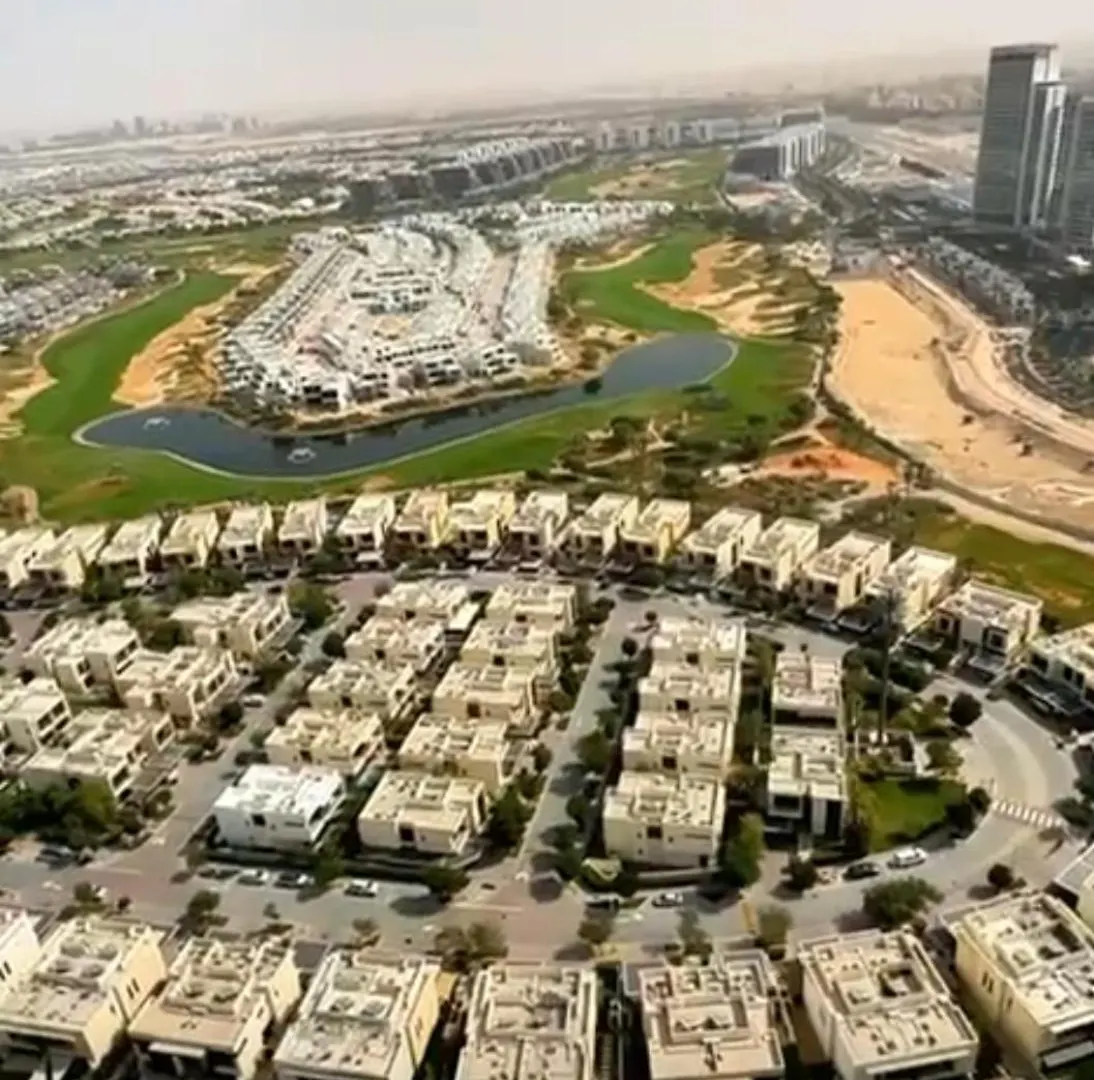 Damac Hills, Trump Golf Resort, Penthouse Studio Dubái Apartamento